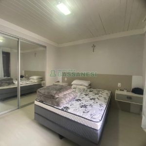 Casa com 150m², 3 dormitórios, 1 vaga, no bairro Bela Vista em Caxias do Sul para Comprar