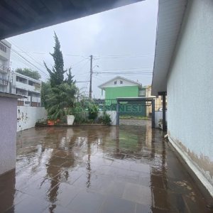 Casa com 150m², 3 dormitórios, 1 vaga, no bairro Bela Vista em Caxias do Sul para Comprar