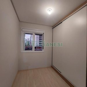 Apartamento com 60m², 2 dormitórios, 1 vaga, no bairro Pio X em Caxias do Sul para Comprar