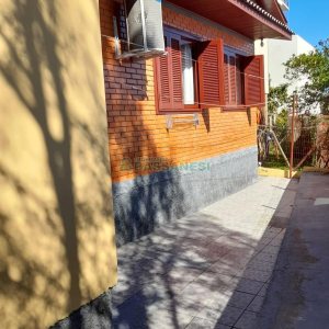 Casa com 588m², 4 dormitórios, 3 vagas, no bairro Bela Vista em Caxias do Sul para Comprar