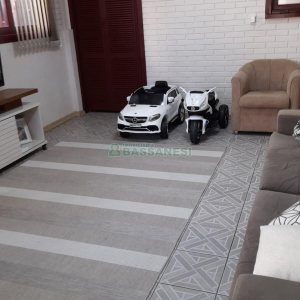 Casa com 588m², 4 dormitórios, 3 vagas, no bairro Bela Vista em Caxias do Sul para Comprar