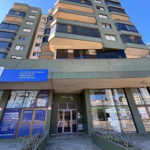 Apartamento com 85m², 2 dormitórios, 1 vaga, no bairro São Leopoldo em Caxias do Sul para Comprar