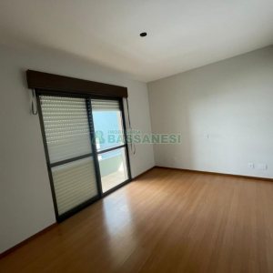 Apartamento com 85m², 2 dormitórios, 1 vaga, no bairro São Leopoldo em Caxias do Sul para Comprar