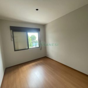 Apartamento com 85m², 2 dormitórios, 1 vaga, no bairro São Leopoldo em Caxias do Sul para Comprar