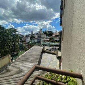 Apartamento com 85m², 2 dormitórios, 1 vaga, no bairro São Leopoldo em Caxias do Sul para Comprar