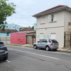 Casa com 484m², 6 dormitórios, 2 vagas, no bairro São Pelegrino em Caxias do Sul para Comprar