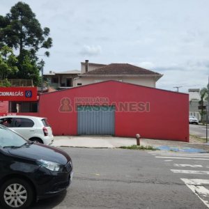 Casa com 484m², 6 dormitórios, 2 vagas, no bairro São Pelegrino em Caxias do Sul para Comprar