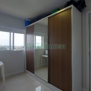 Apto Mobiliado com 56m², 2 dormitórios, 1 vaga, no bairro Panazzolo em Caxias do Sul para Comprar