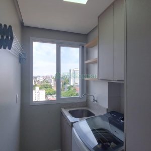 Apto Mobiliado com 56m², 2 dormitórios, 1 vaga, no bairro Panazzolo em Caxias do Sul para Comprar