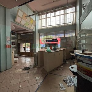 Loja com 235m², 1 vaga, no bairro Pio X em Caxias do Sul para Comprar