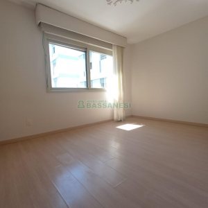 Apartamento com 86m², 3 dormitórios, 1 vaga, no bairro São Pelegrino em Caxias do Sul para Alugar