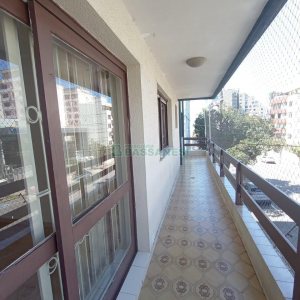Apartamento com 86m², 3 dormitórios, 1 vaga, no bairro São Pelegrino em Caxias do Sul para Alugar