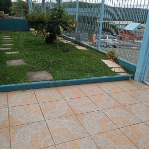 Casa com 188m², 2 dormitórios, 1 vaga, no bairro Santa Fé em Caxias do Sul para Comprar