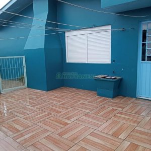 Casa com 188m², 2 dormitórios, 1 vaga, no bairro Santa Fé em Caxias do Sul para Comprar