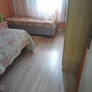 Casa com 188m², 2 dormitórios, 1 vaga, no bairro Santa Fé em Caxias do Sul para Comprar