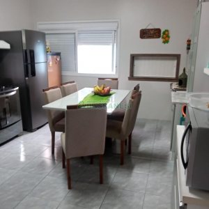 Casa com 188m², 2 dormitórios, 1 vaga, no bairro Santa Fé em Caxias do Sul para Comprar