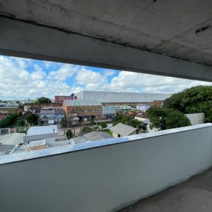 Apartamento com 77m², 2 dormitórios, 2 vagas, no bairro Petrópolis em Caxias do Sul para Comprar