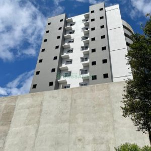 Apartamento com 77m², 2 dormitórios, 2 vagas, no bairro Petrópolis em Caxias do Sul para Comprar