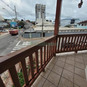 Casa Comercial com 165m², 3 dormitórios, no bairro Bela Vista em Caxias do Sul para Alugar