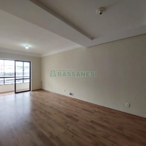 Apartamento com 110m², 3 dormitórios, 1 vaga, no bairro São Pelegrino em Caxias do Sul para Alugar