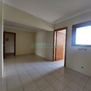 Apartamento com 110m², 3 dormitórios, 1 vaga, no bairro São Pelegrino em Caxias do Sul para Alugar