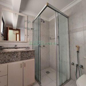 Apartamento com 110m², 3 dormitórios, 1 vaga, no bairro São Pelegrino em Caxias do Sul para Alugar