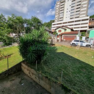 Casa com 120m², 4 dormitórios, 2 vagas, no bairro São Luiz em Caxias do Sul para Comprar