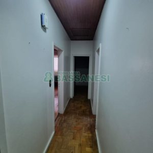 Casa com 200m², 3 dormitórios, 2 vagas, no bairro Pio X em Caxias do Sul para Comprar
