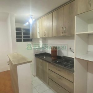 Apartamento com 58m², 2 dormitórios, 1 vaga, no bairro Parque Oasis em Caxias do Sul para Alugar