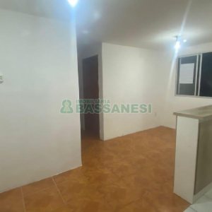 Apartamento com 58m², 2 dormitórios, 1 vaga, no bairro Parque Oasis em Caxias do Sul para Alugar