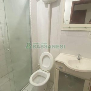 Apartamento com 58m², 2 dormitórios, 1 vaga, no bairro Parque Oasis em Caxias do Sul para Alugar
