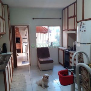 Casa com 110m², 3 dormitórios, 1 vaga, no bairro Cristo Redentor em Caxias do Sul para Comprar