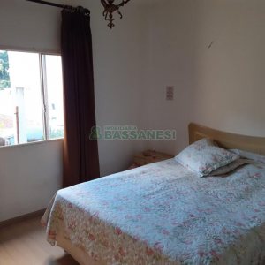 Casa com 110m², 3 dormitórios, 1 vaga, no bairro Cristo Redentor em Caxias do Sul para Comprar