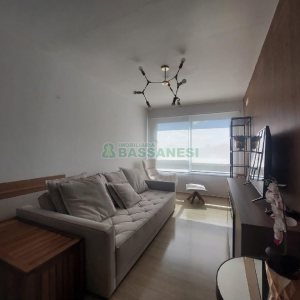 Apto Mobiliado com 47m², 1 dormitório, 1 vaga, no bairro Madureira em Caxias do Sul para Alugar