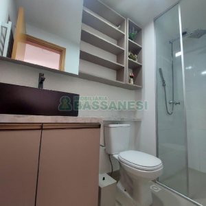 Apto Mobiliado com 47m², 1 dormitório, 1 vaga, no bairro Madureira em Caxias do Sul para Alugar