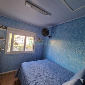 Casa com 192m², 3 dormitórios, 4 vagas, no bairro Desvio Rizzo em Caxias do Sul para Comprar