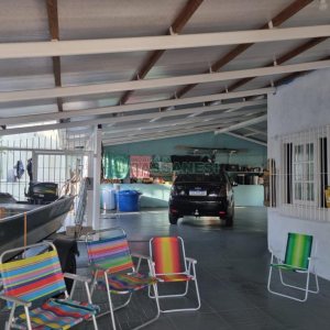 Casa com 192m², 3 dormitórios, 4 vagas, no bairro Desvio Rizzo em Caxias do Sul para Comprar