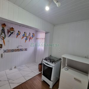 Casa com 118m², 4 dormitórios, no bairro Kayser em Caxias do Sul para Comprar