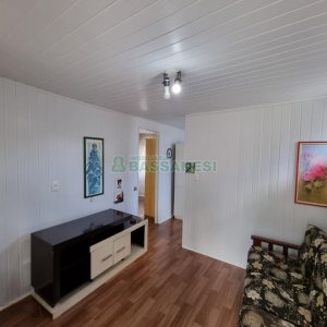 Casa com 118m², 4 dormitórios, no bairro Kayser em Caxias do Sul para Comprar