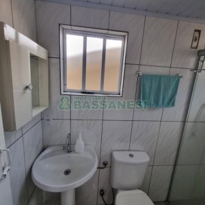 Casa com 118m², 4 dormitórios, no bairro Kayser em Caxias do Sul para Comprar
