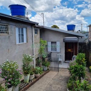 Casa com 118m², 4 dormitórios, no bairro Kayser em Caxias do Sul para Comprar