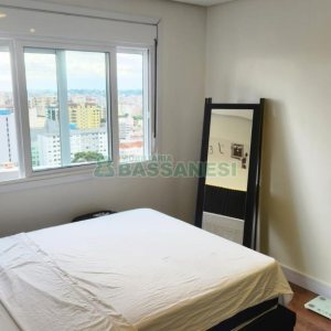 Apartamento com 49m², 1 dormitório, 1 vaga, no bairro Lourdes em Caxias do Sul para Comprar