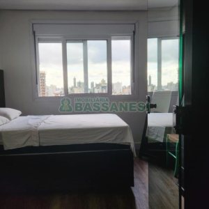 Apartamento com 49m², 1 dormitório, 1 vaga, no bairro Lourdes em Caxias do Sul para Comprar
