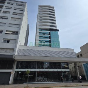 Apartamento com 49m², 1 dormitório, 1 vaga, no bairro Lourdes em Caxias do Sul para Comprar