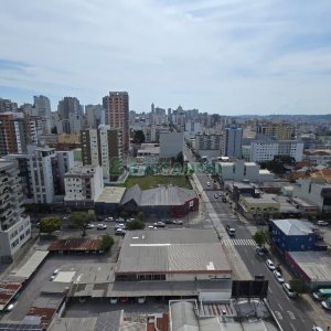 Apartamento com 49m², 1 dormitório, 1 vaga, no bairro Lourdes em Caxias do Sul para Comprar