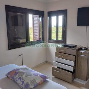 Casa com 132m², 3 dormitórios, 2 vagas, no bairro Desvio Rizzo em Caxias do Sul para Comprar