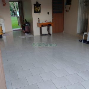 Casa com 116m², 3 dormitórios, 2 vagas, no bairro Vinhedos em Caxias do Sul para Comprar