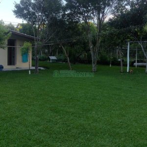 Casa com 116m², 3 dormitórios, 2 vagas, no bairro Vinhedos em Caxias do Sul para Comprar