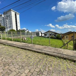 Terreno com 336m², no bairro Panazzolo em Caxias do Sul para Comprar