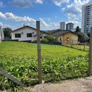 Terreno com 336m², no bairro Panazzolo em Caxias do Sul para Comprar